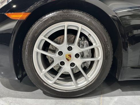 Used 2018 Porsche 718 Boxster RWD image 7