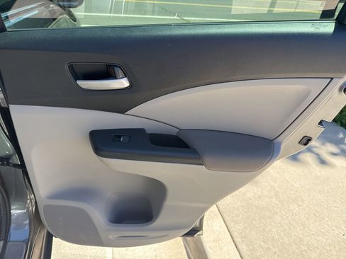 Used 2013 Honda CR-V LX image 22