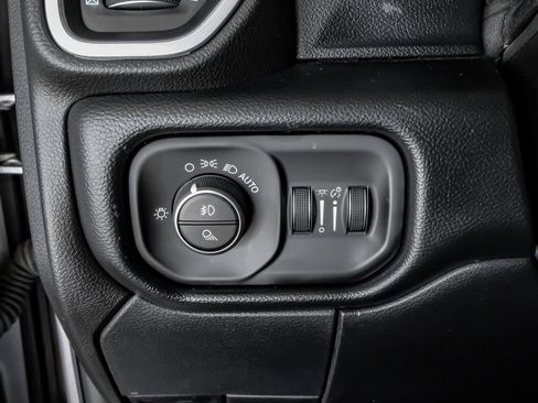 Used 2020 RAM 2500 Lone Star w/ Level 2 Equipment Group AWD/4WD image 25