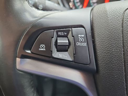 Used 2020 Chevrolet Trax LT w/ Sun & Sound Package image 23