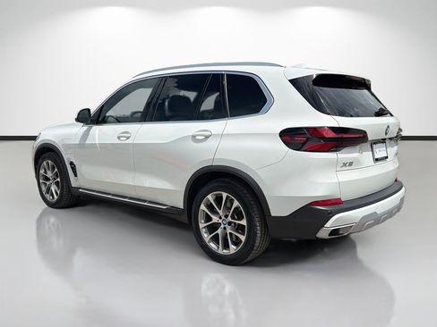 Used 2024 BMW X5 xDrive50e AWD/4WD image 5
