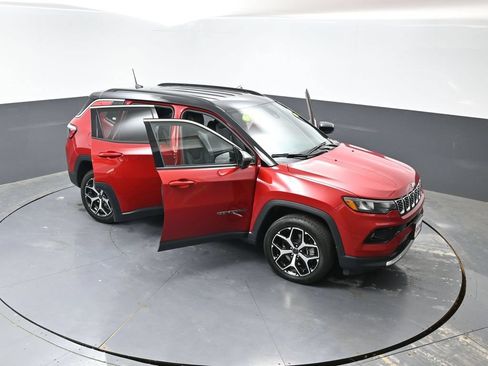 Used 2025 Jeep Compass Limited AWD/4WD image 61