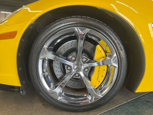 Used 2011 Chevrolet Corvette Grand Sport w/ Preferred Equipment Group RWD image 30