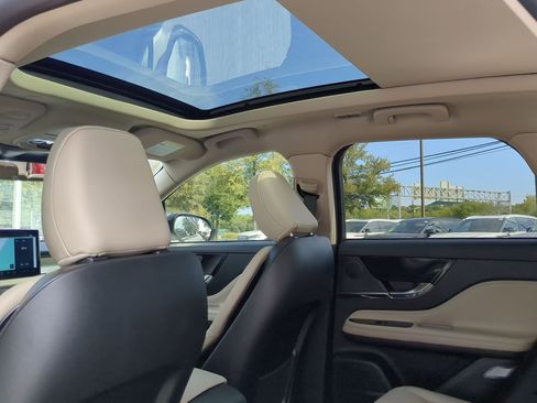 New 2026 Lincoln Corsair Premiere image 21