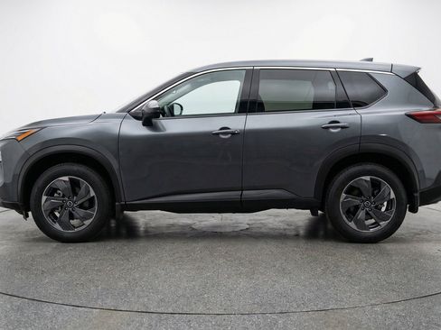 Used 2025 Nissan Rogue SV FWD image 5