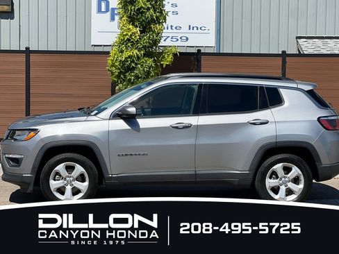 Used 2017 Jeep Compass Latitude AWD/4WD image 7