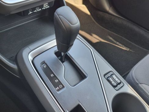 Used 2025 Subaru Crosstrek 2.5i Premium AWD/4WD image 19