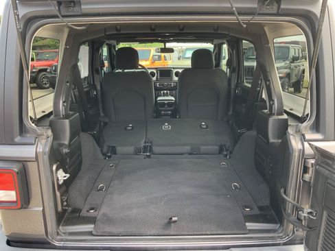 Used 2021 Jeep Wrangler Unlimited Sport AWD/4WD image 11