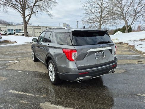 Used 2023 Ford Explorer Platinum image 5