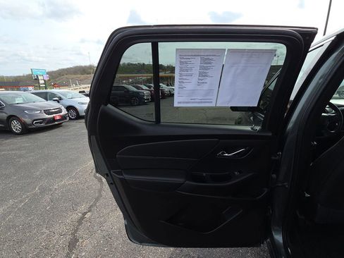 Used 2023 Chevrolet Traverse LT w/ LPO, Floor Liner Package image 26