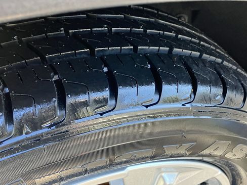 Certified 2025 Honda HR-V LX image 12