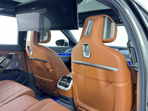 Used 2023 BMW i7 xDrive60 image 47