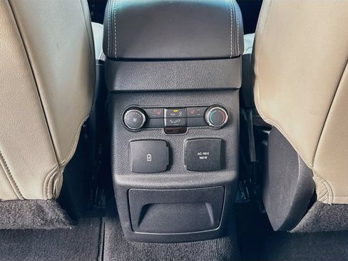 Used 2016 Ford Explorer Platinum AWD/4WD image 24