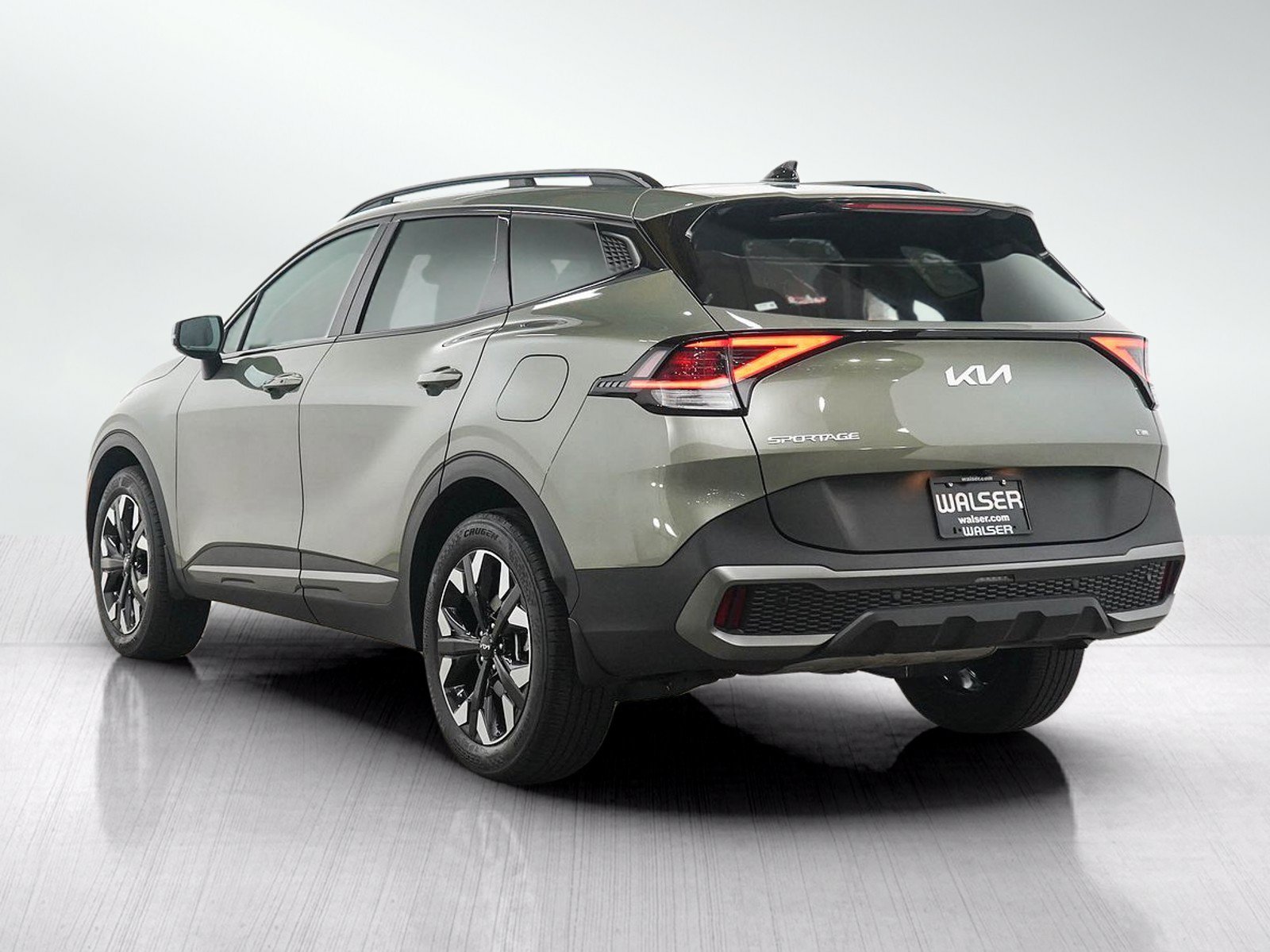 Used 2023 Kia Sportage X-Line w/ X-Line Premium Package AWD/4WD image 4