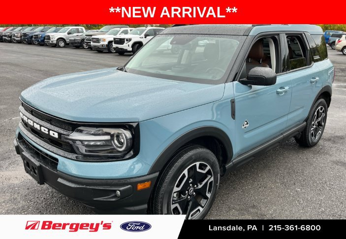 Used 2023 Ford Bronco Sport Outer Banks w/ Tech Package AWD/4WD image 1