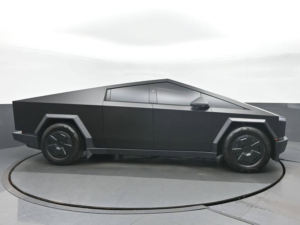 Used 2025 Tesla Cybertruck AWD Crew Cab image 2