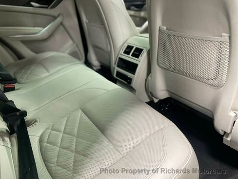 Used 2021 Jaguar F-PACE S image 21