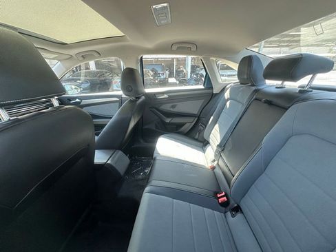 Used 2026 Volkswagen Jetta SE FWD image 8