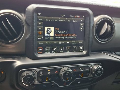 Used 2023 Jeep Wrangler Unlimited w/ Cold Weather Group AWD/4WD image 24