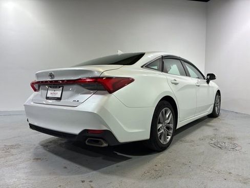 Used 2020 Toyota Avalon XLE image 10