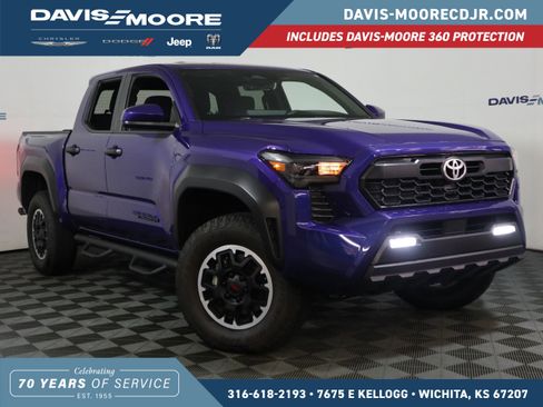 Used 2024 Toyota Tacoma TRD Off-Road image 1