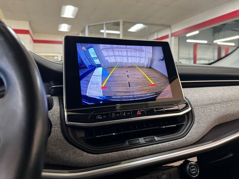 Certified 2022 Jeep Compass Latitude w/ Sun and Sound Group image 29