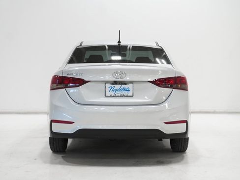 Used 2022 Hyundai Accent SE image 6