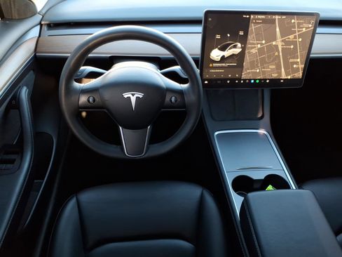 Used 2023 Tesla Model 3 Performance image 18