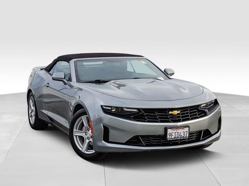 Used 2023 Chevrolet Camaro LT image 2