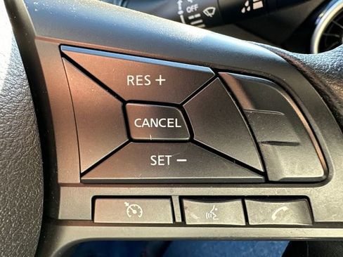 Used 2025 Nissan Sentra S image 27