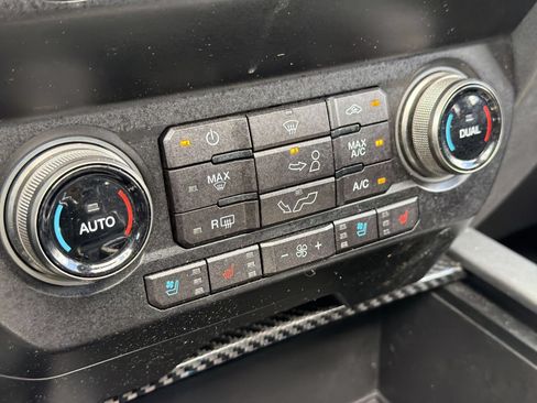 Used 2019 Ford F150 Raptor w/ Equipment Group 802A Luxury AWD/4WD image 34