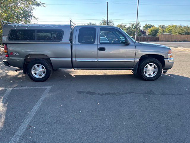 Used 2006 GMC Sierra 1500 SLT w/ Onstar Plus Package AWD/4WD image 8