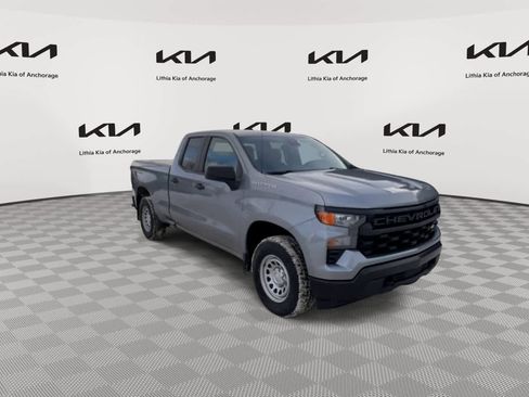 Used 2023 Chevrolet Silverado 1500 W/T image 2