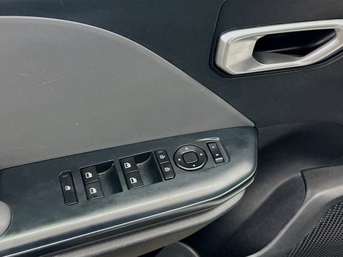 Used 2025 Kia K4 LXS image 15
