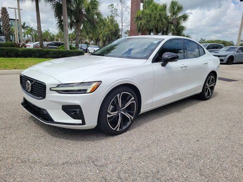 Used 2025 Volvo S60 B5 Plus w/ Protection Package Premier FWD image 4