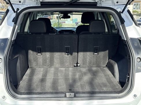 Used 2021 GMC Terrain SLE w/ Elevation Edition image 18