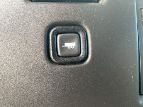 Used 2018 Chevrolet Express 2500 RWD image 19