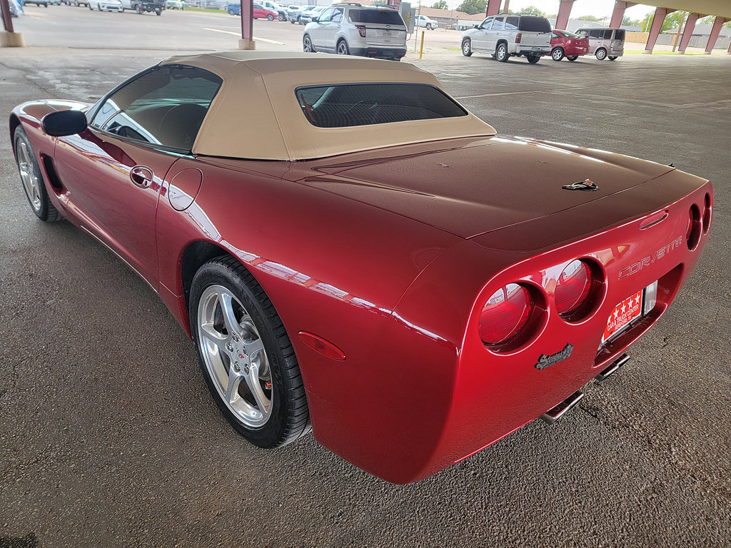 Used 2000 Chevrolet Corvette Convertible w/ Performance Handling Pkg RWD image 10