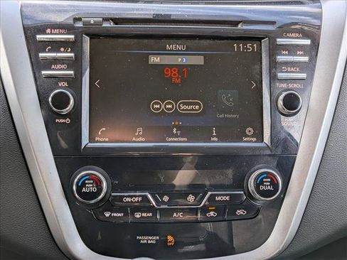 Used 2019 Nissan Murano S image 13