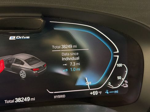 Certified 2023 BMW 530e xDrive w/ Premium Package AWD/4WD image 19
