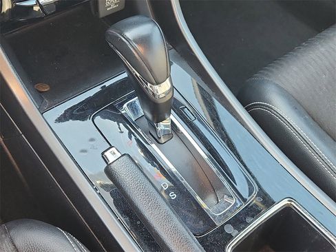 Used 2016 Honda Accord Sport image 30
