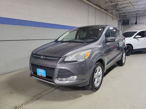Used 2013 Ford Escape SE w/ Class II Trailer Tow Pkg image 2
