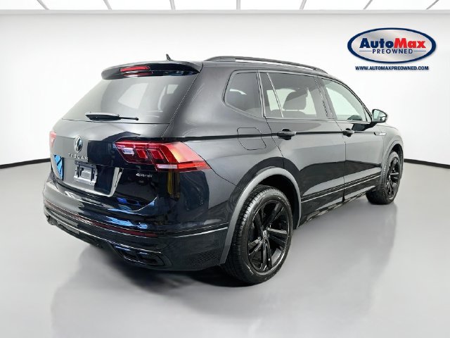 Used 2024 Volkswagen Tiguan SE R-Line AWD/4WD image 2