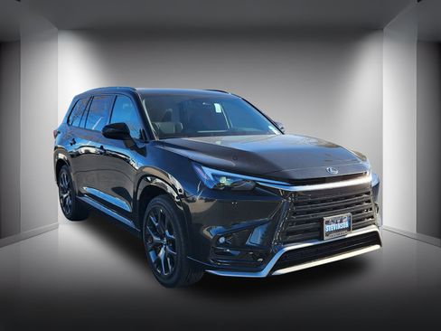 New 2026 Lexus TX 500h AWD image 4