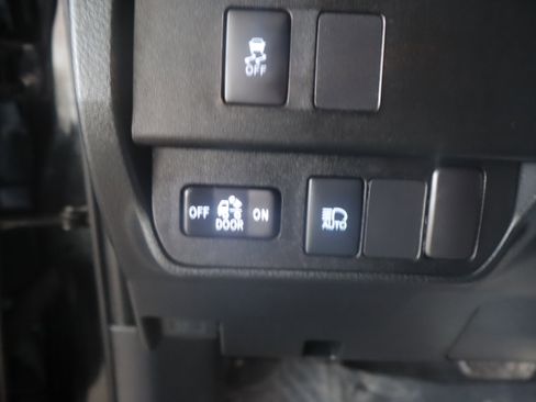 Certified 2021 Toyota Tacoma SR5 image 8