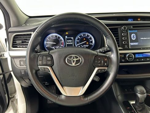 Used 2017 Toyota Highlander Limited w/ Protection Package #3 AWD/4WD image 15