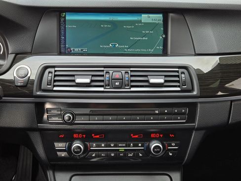 Used 2013 BMW M5 RWD image 34