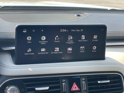 Used 2023 Genesis G70 3.3T w/ Sport Advanced Package image 11