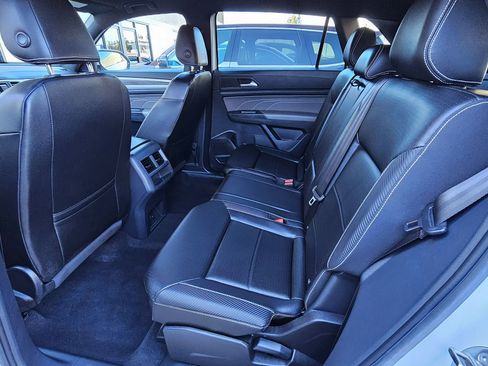 Used 2023 Volkswagen Atlas Cross Sport SE image 19