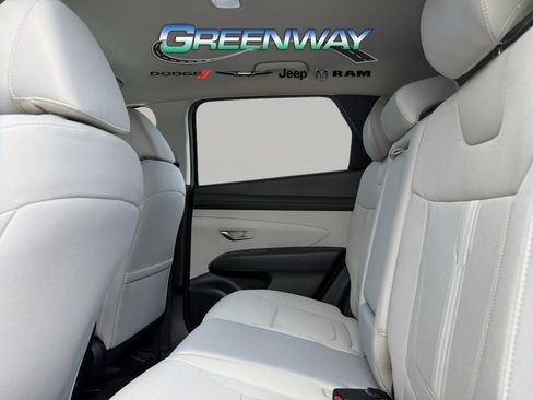 Used 2025 Hyundai Tucson SEL FWD image 13